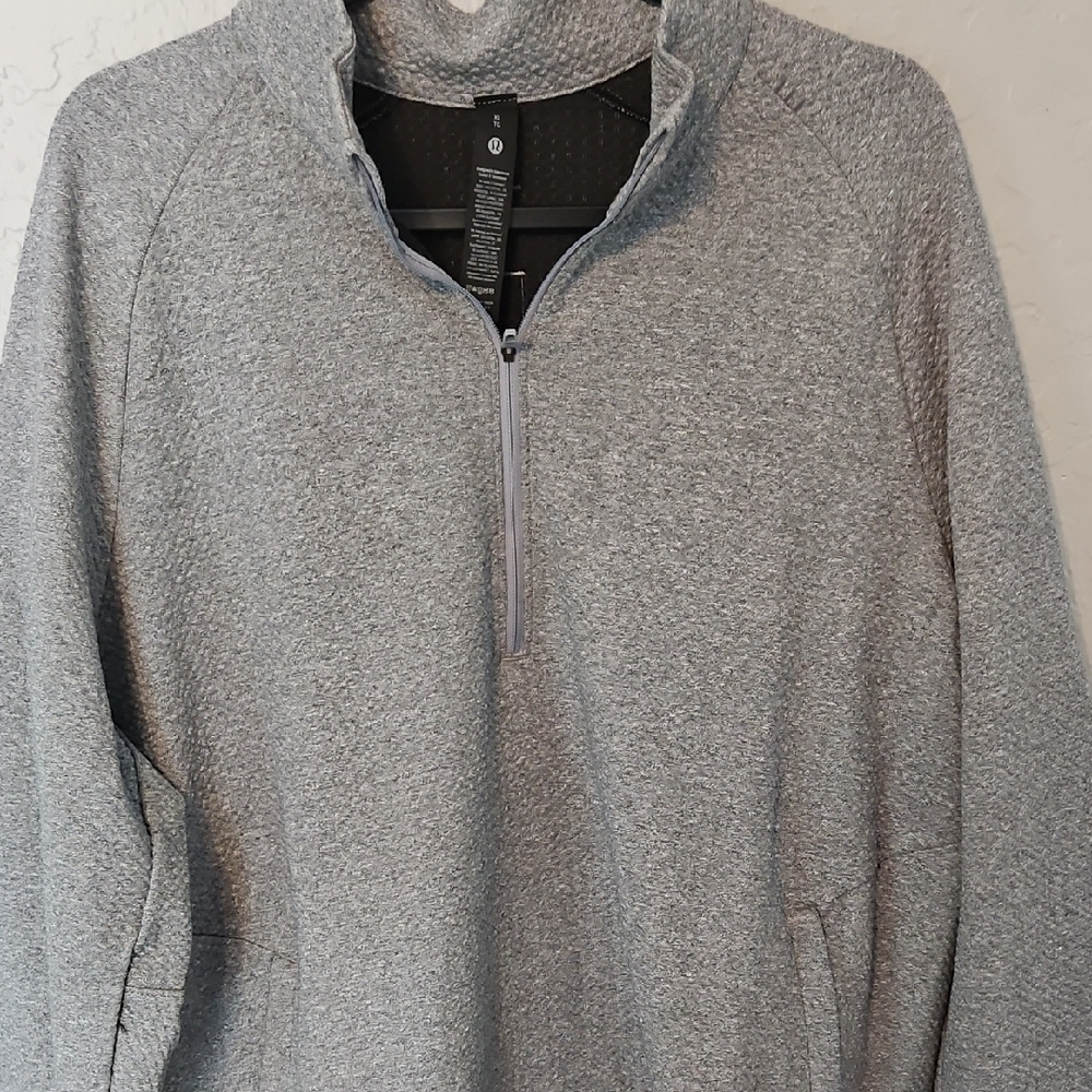 Lululemon Waffle Patter Men's Gray Quarter-Zip Sweater Size Xl